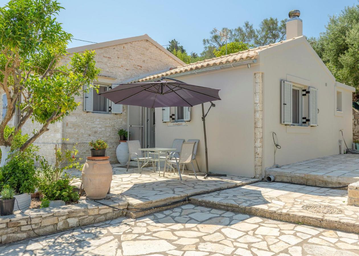 Villa Emilios Stone House Gaios Exterior foto